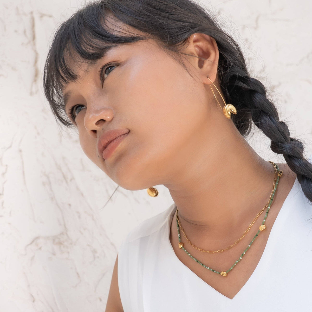 Garden of Eden - Green Beaded and Gold Chain Necklace Set